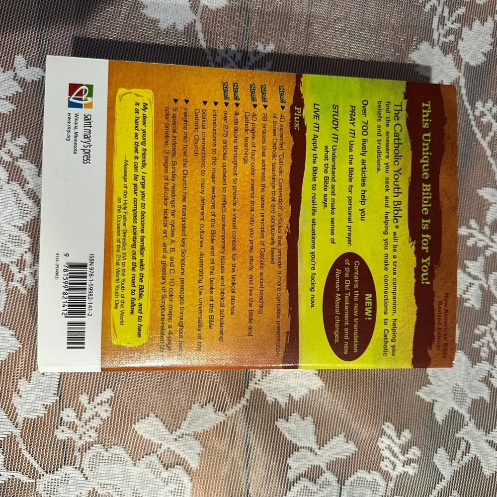 The Catholic Youth Bible‎ Revised Edition New American Bible Saint Marys Press